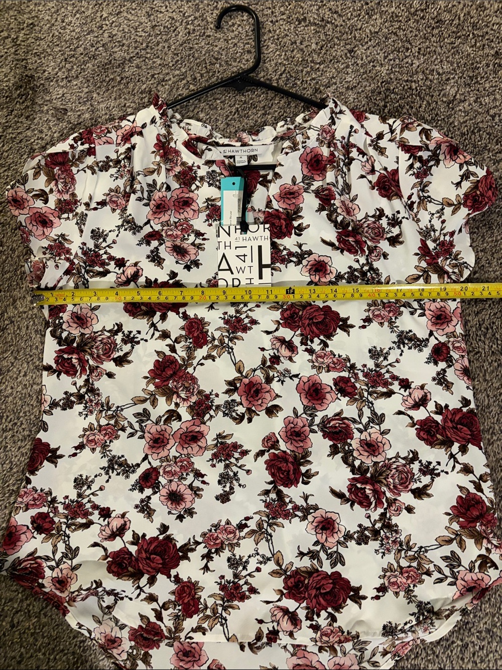 41 Hawthorn White Blouse with Pink & Red Floral Print Size M NWT - Picture 4 of 6